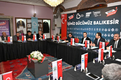 Balıkesir’in belediye başkanları Sındırgı’da iftar yaptı