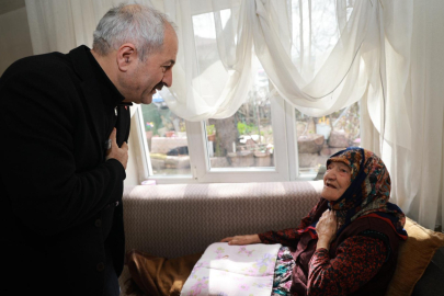 Başkan Büyükgöz’den 100 yaşındaki Hesna Karaca teyzeye ziyaret