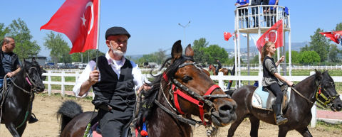 Osmangazi’de ‘Geleneksel Rahvan At Koşusu’ coşkusu